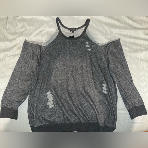 New - Torrid Lt Weight French Terry Cold Shoulder
Destructed Sweatshirt - Picture 3 of 7